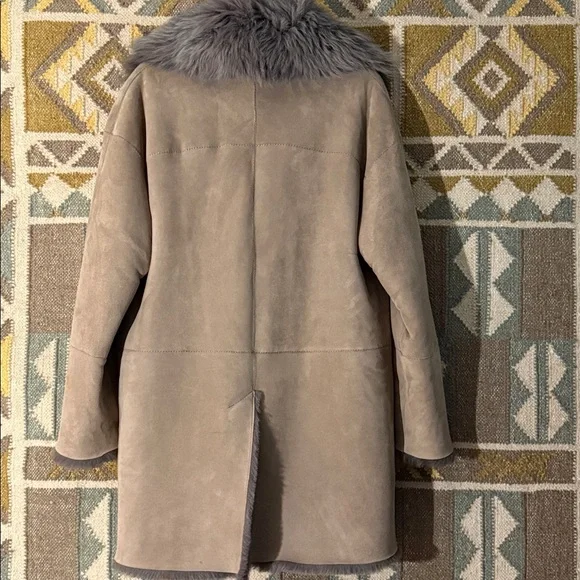Taupe and gray reversible shearling coat by HISO.